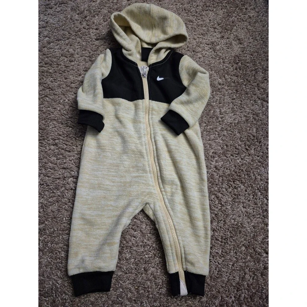 Nike one piece fall winter outfit size 6-9 months